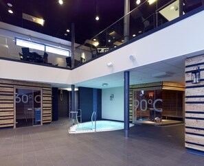 Bungalow | Pool | Outdoor pool - Graceful Apartment in Nature (Parc Hosingen)