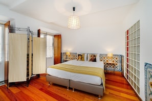 Room - Prime Alfama Apartment with Tagus River Views (Lisbon)