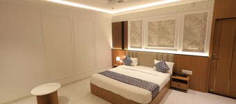 Hotel Serenova Inn