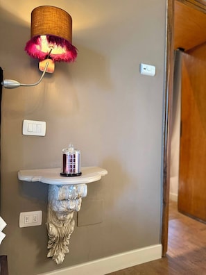 Interior - La Rocca Guest House & SPA - Deluxe Room 6 (Montefalco)