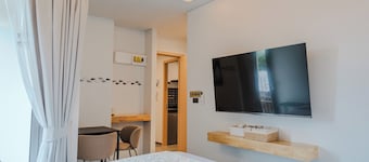 Ozonicia Family Suites Mai Khao Phuket Yacht Haven