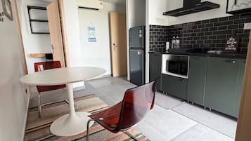 Family 2 Studio Suite with Kitchenette | تناول الطعام