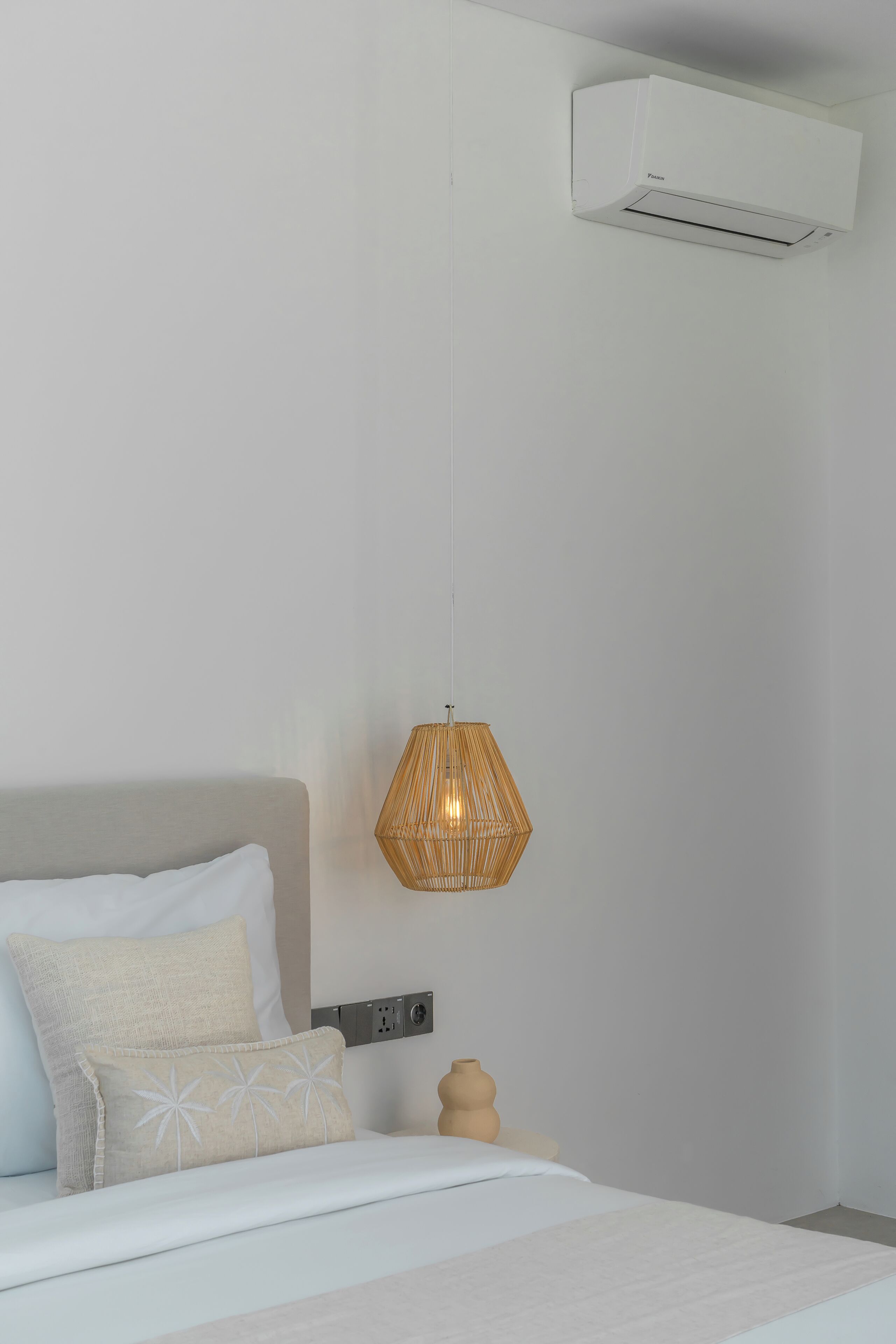 Tabla de planchar con plancha y wifi gratis 