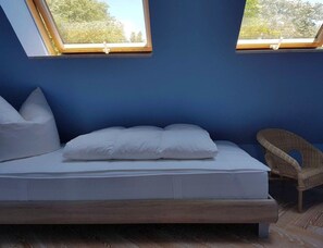 Room - Modern holiday home Savannah-Blue with terrace and enclosed garden in Börgerende (Börgerende)
