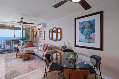 Beautiful Completely Renovated 2 Bed/2 Bath Oceanfront Gem - Kona Bali Kai #313