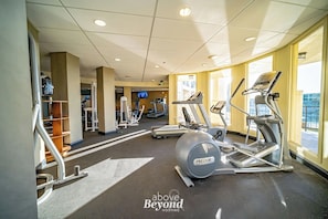 A gym with treadmills, elliptical machines, and weight equipment. - Villa 3102 - Chillin' on Lake Time (Lago Vista)