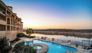 Indoor pool, a heated pool - Villa 3102 - Chillin' on Lake Time (Lago Vista)