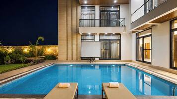 Utomhuspool