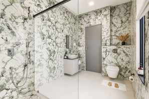 Bathroom - ELIVAAS Signature Angelos Farm 8BHK (Jaipur)