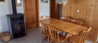 Chalet Silberdistel Appartement/Fewo, Dusche, WC 6-Bettwohnung by Interhome