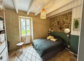 5 Schlafzimmer, Bügeleisen/Bügelbrett, WLAN, Bettwäsche