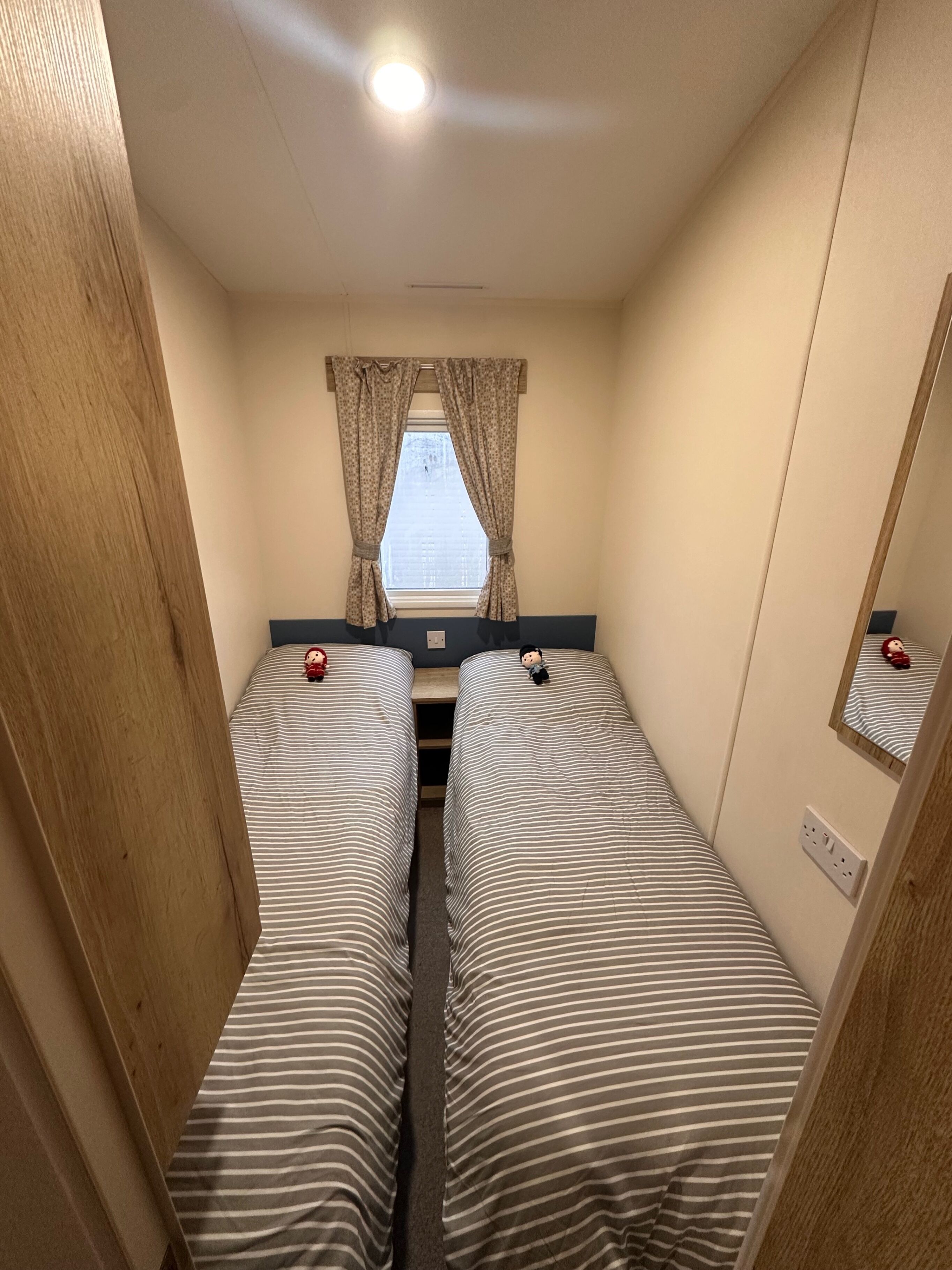 3 bedrooms, iron/ironing board, WiFi (free), bed sheets