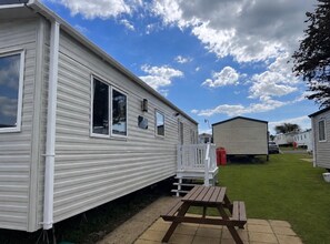 Terrace/patio - Cabin Sleeps 8 With Indoor Pool (Weymouth)