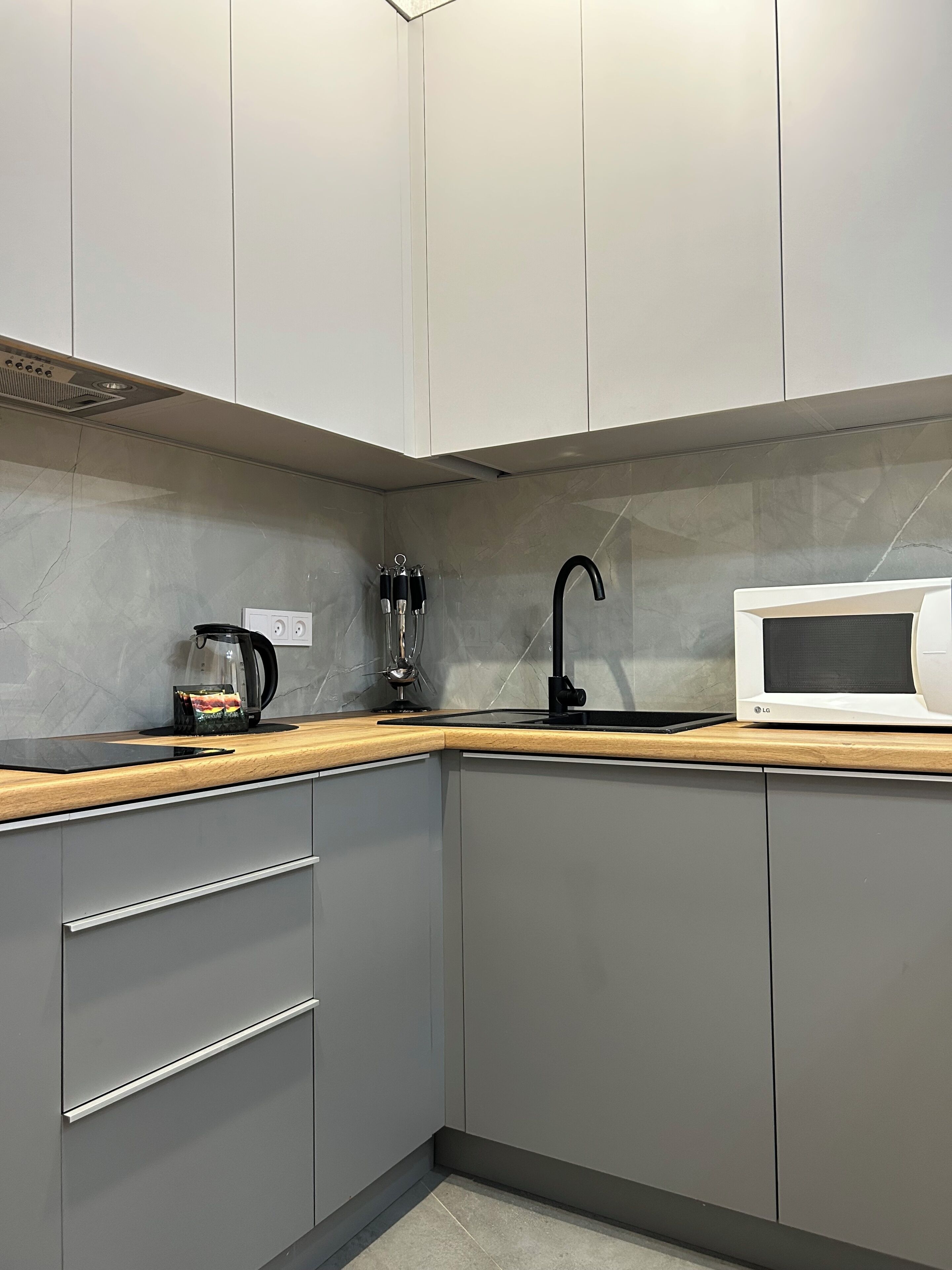 Comfort Apartment, 1 Queen Bed with Sofa bed, Non Smoking | Private kitchen