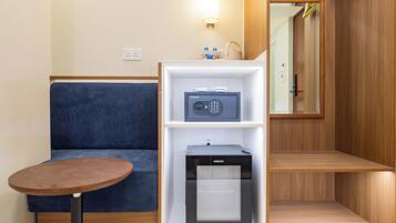 Minibar, in-room safe, free WiFi, bed sheets