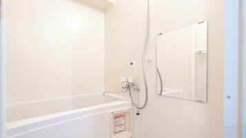 Standard Twin Room | Bathroom