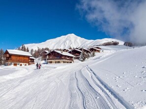 A snow-covered mountain with a ski resort in the background. - Chalet Allegra Appartement/Fewo, Dusche, WC 4-Bettwohnung Erdgeschoss by Interhome (Rosswald)
