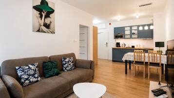 Apartment (205 C) | Ruang tamu