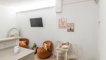 Apartment | Dining