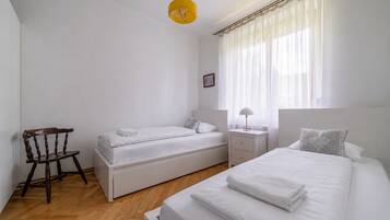 Apartment | Iron/ironing board, WiFi (free)