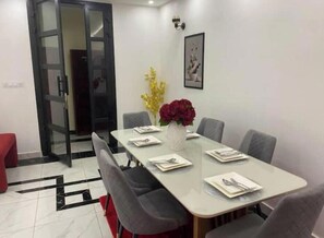 Dining - Lita Residence (Centre Region)