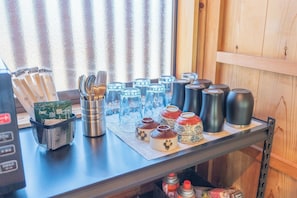 Alimentos y bebidas