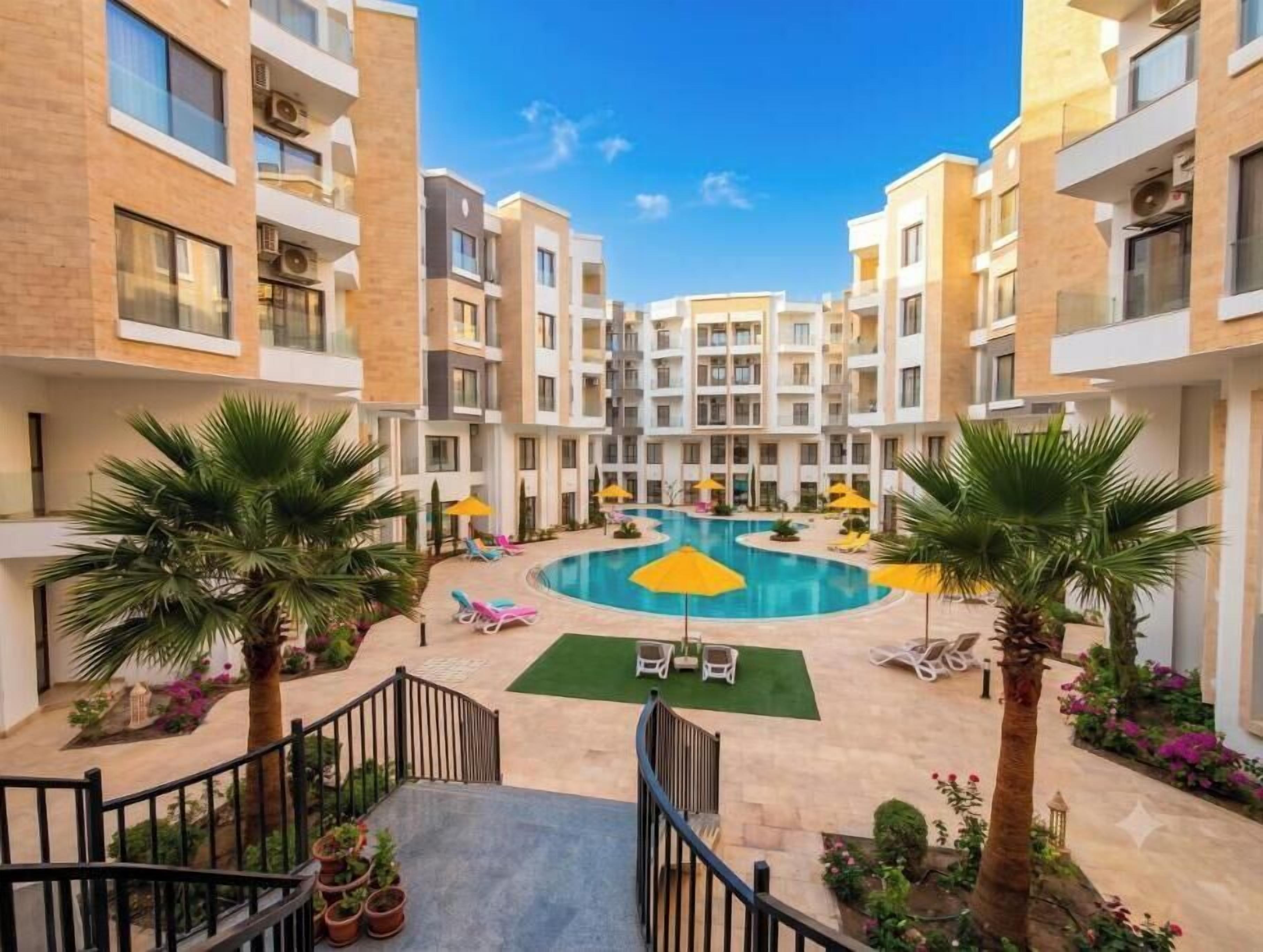 حمام سباحة