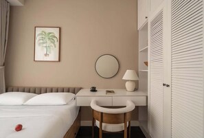 Iron/ironing board, WiFi, bed sheets - Minimalist Cozy 3BR/2BA • D1 Center• 200m Bui Vien (Thành phố Hồ Chí Minh)