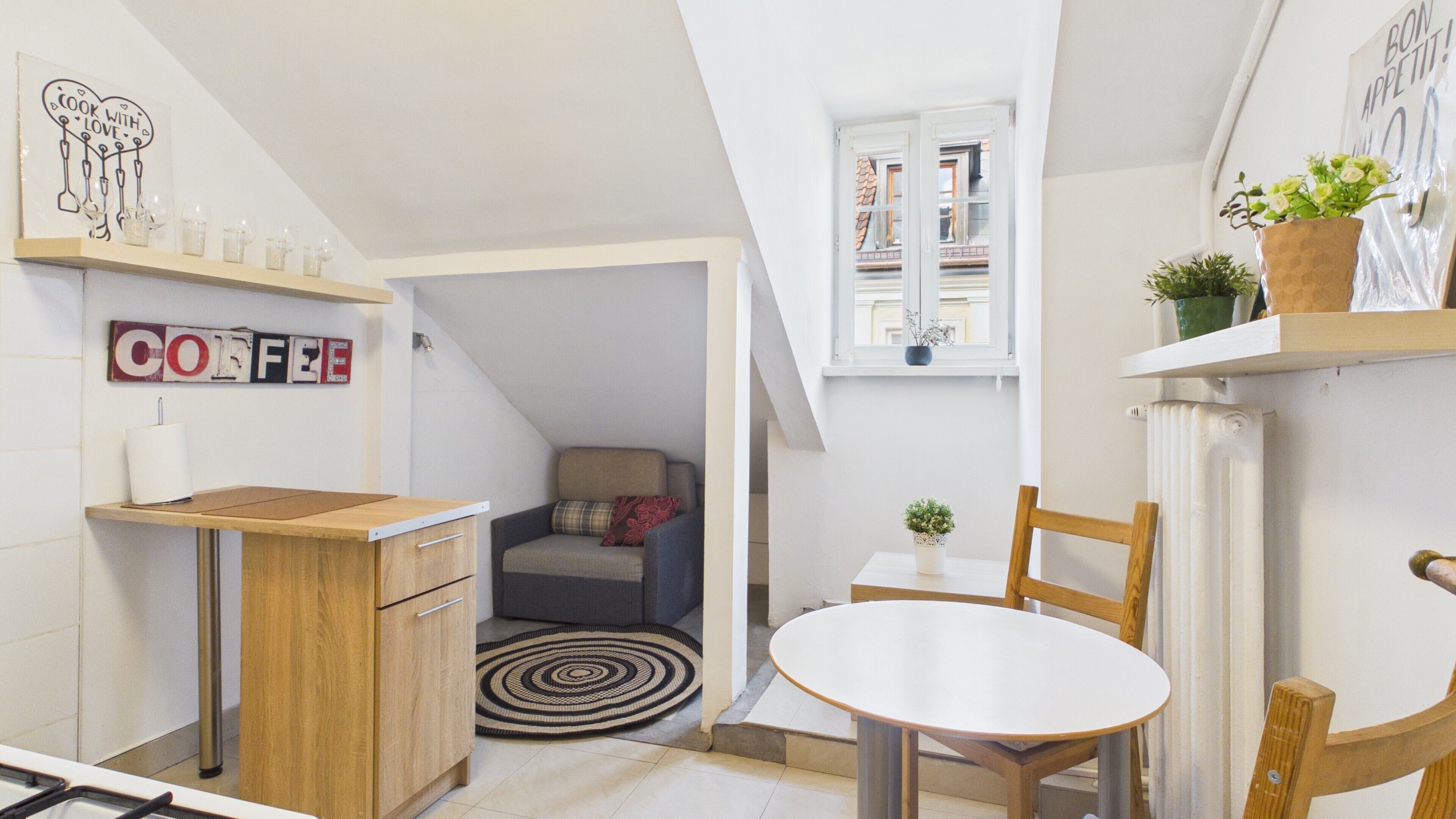 Apartment (9) | Living area | 30-inch flat-screen TV with digital channels