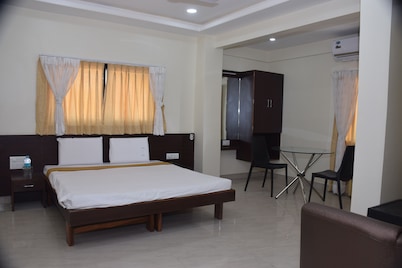 Hotel Shivneri Durvankur Lodge