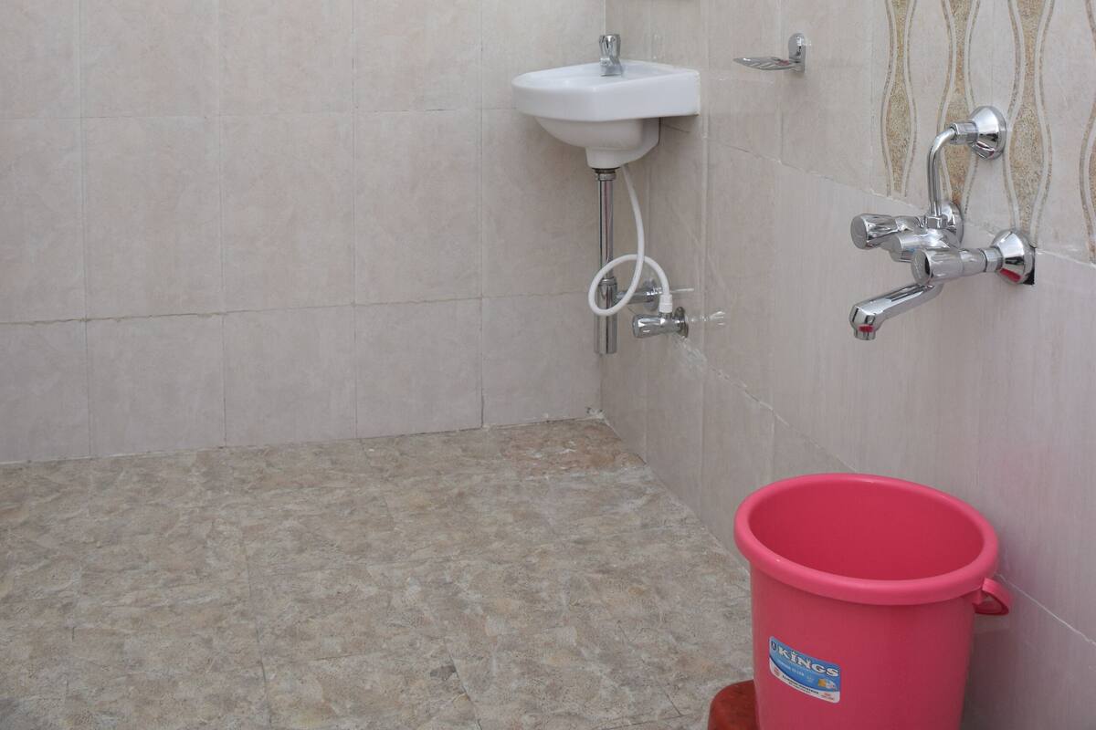 Deluxe Room | Bathroom