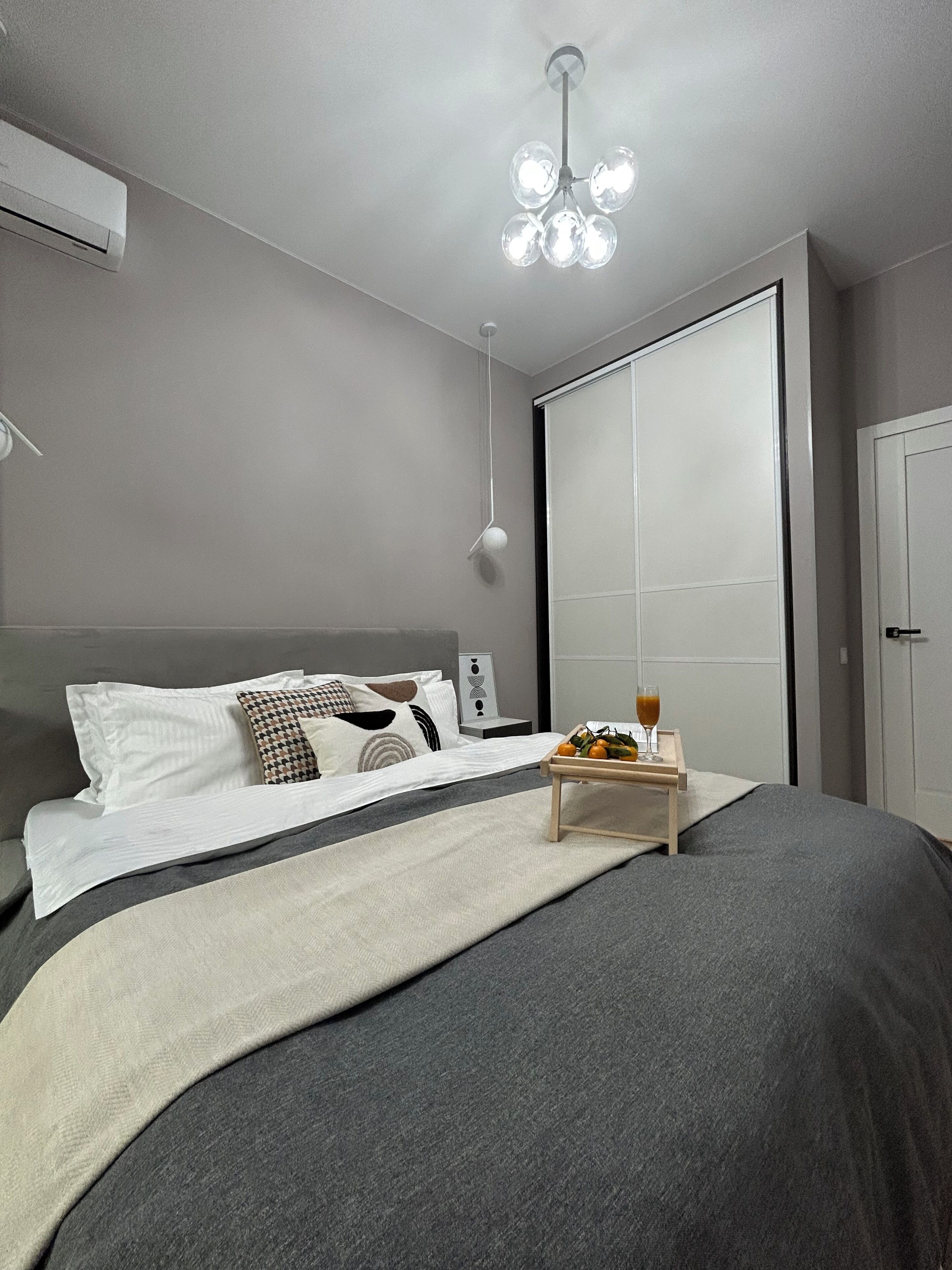 Apartamento Confort, 1 cama de matrimonio con sofá cama, bañera, en la zona del patio