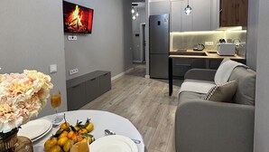 Leilighet – comfort, 1 queensize-seng med sovesofa, badekar, gårdsplassområde | Innvendig