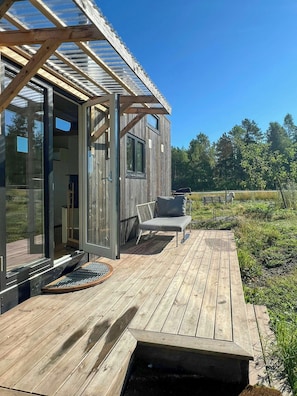 Terrace/patio - Micro house in a rose garden on a smallholding (Nordre Frogn)