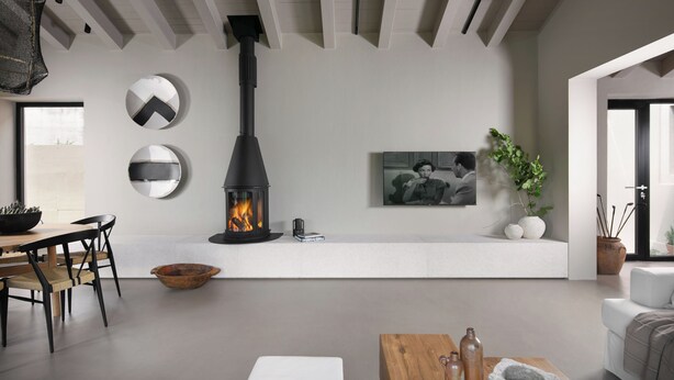 A modern living room with a fireplace, a dining area, and a seating space. - Villa Panorama Del Tartufo (Buzet)