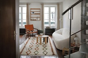 Living area - Primo Amore, Duplex in the heart of Rueil-Malmaison (92) (Rueil-Malmaison)
