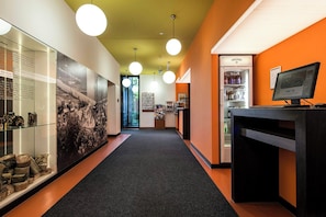 Lobby - TOP Embrace Hotel Grenzfal (Berlin)