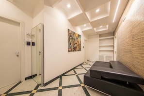 Interior - Deluxe Matrimonial Room at the Roman Theater - Kalydon Suite (Benevento)