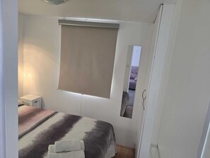 Fer et planche à repasser, Wi-Fi, draps fournis