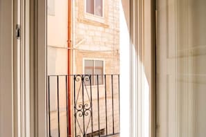Interior - Palazzo Vanese Sott | Elegant Retreat in Bari's Historic Center (Bari)