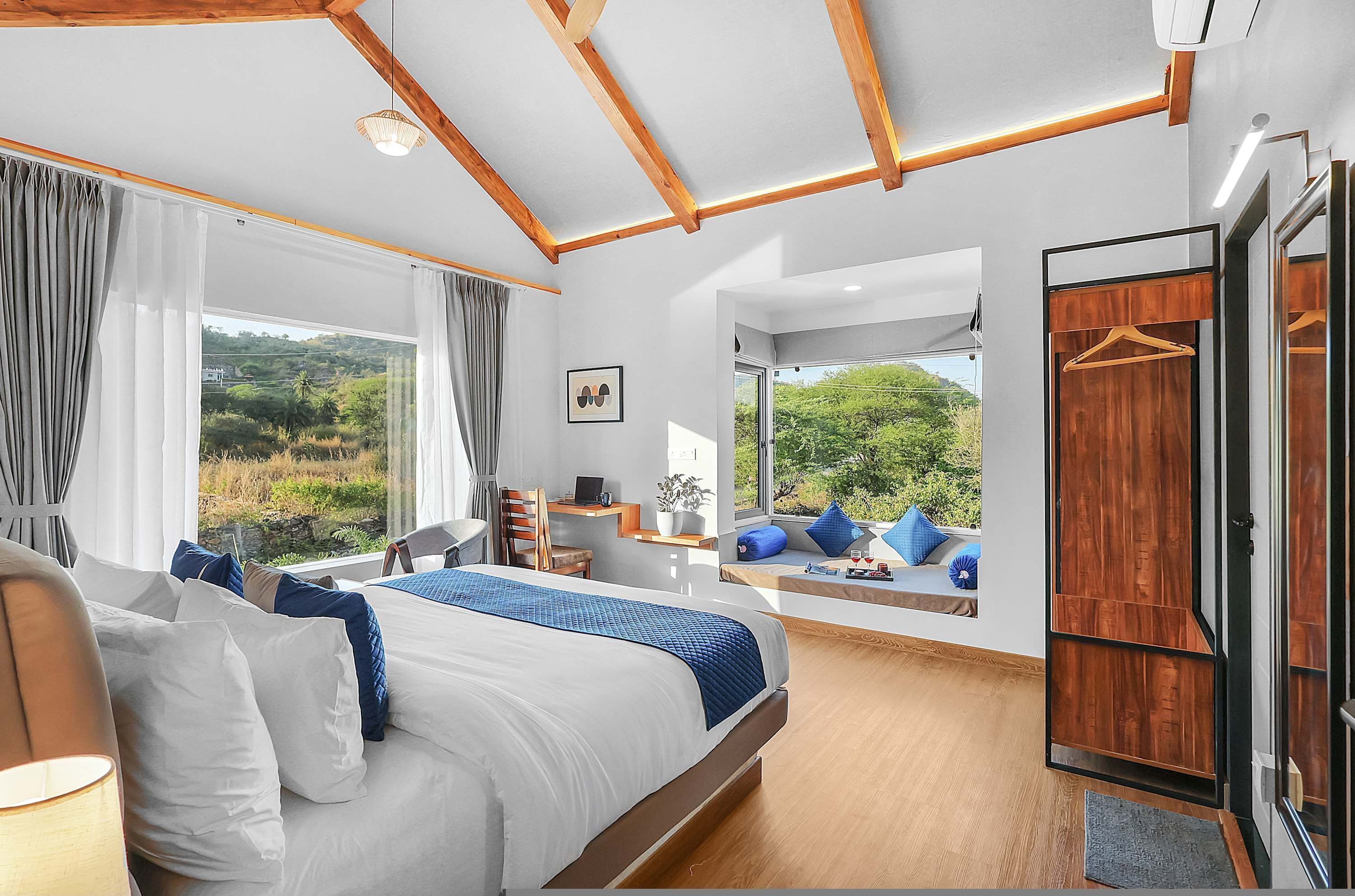 6 bedrooms