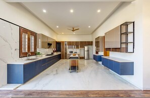 5 bedrooms, Internet - Kvanya Mansion by Viraalay - Luxe 5bhk Villa in Udaipur (Udaipur)
