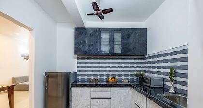 Comfy 2bhk at Lakecity Apartments by Viraalay