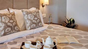House | 5 bedrooms, high-speed internet