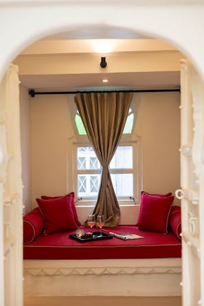 House | 5 bedrooms, Internet - The Blue Root by Viraalay - 5 Bed Heritage Home Villa in Udaipur (Udaipur)