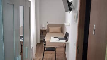Deluxe Single Room | WiFi (free)