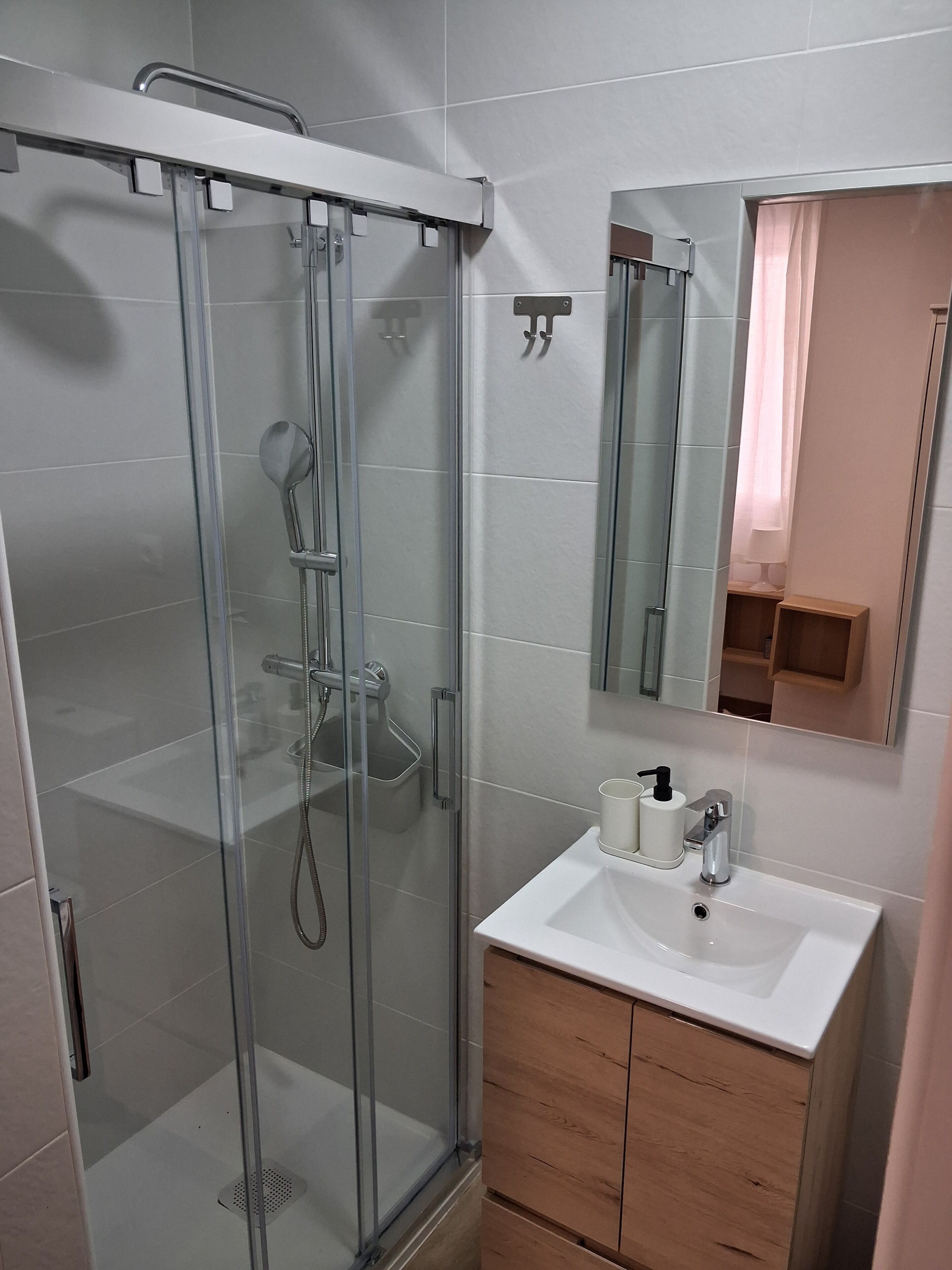 Deluxe Single Room | Bathroom