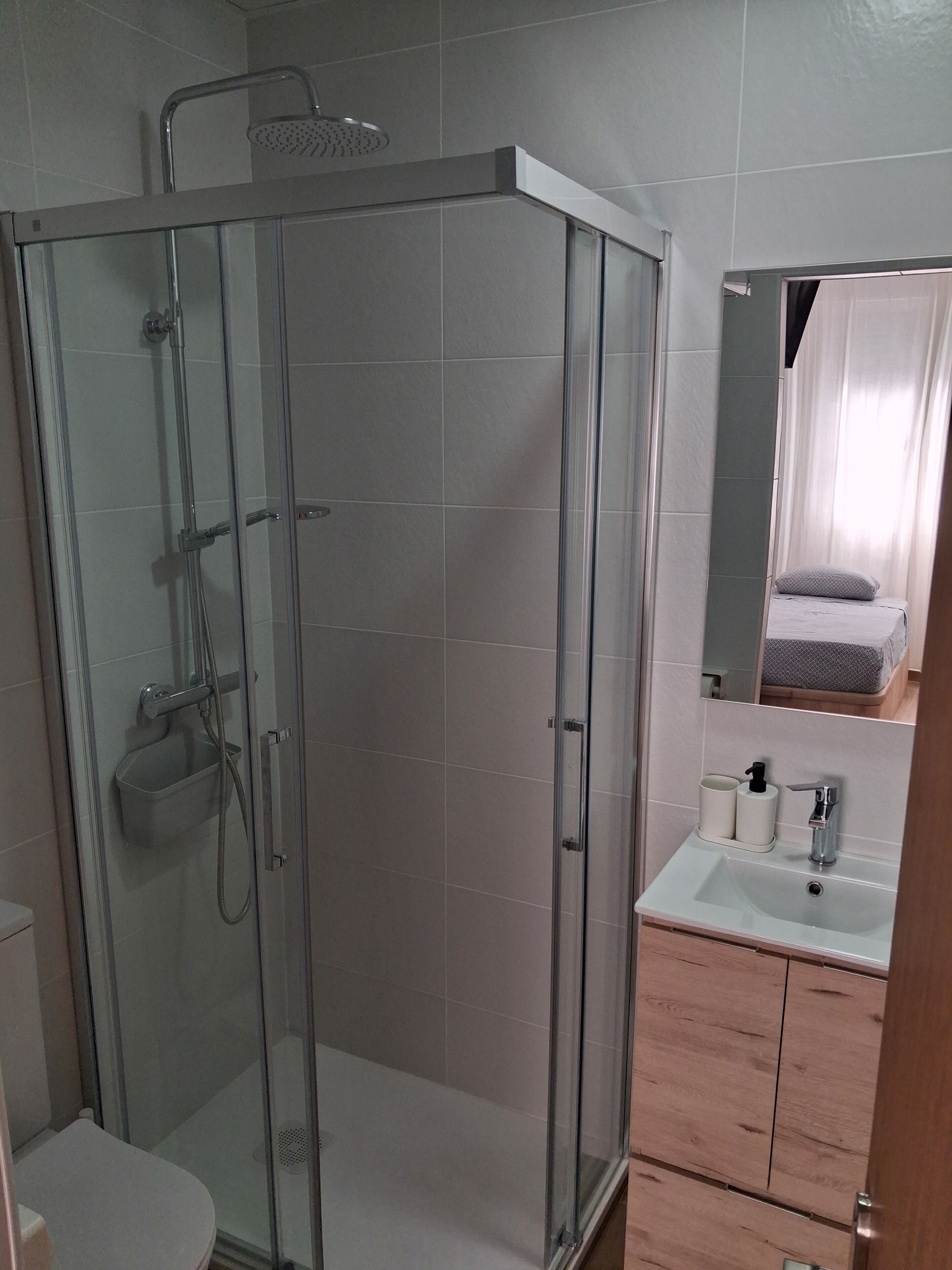 Deluxe Single Room | Bathroom