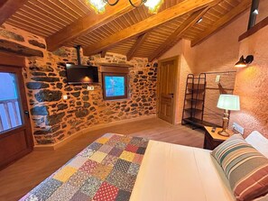 Iron/ironing board, WiFi, bed sheets - Vrbo Property (Morla de la Valdería)