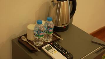 Kopi dan/atau pembancuh kopi